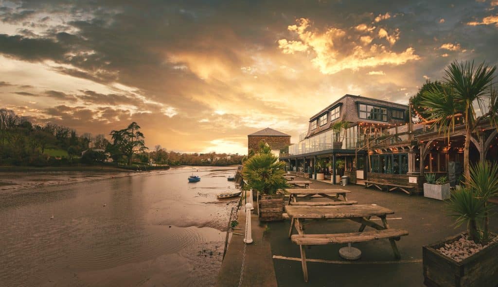 The Crabshell, Kingsbridge Devon Pub by the River